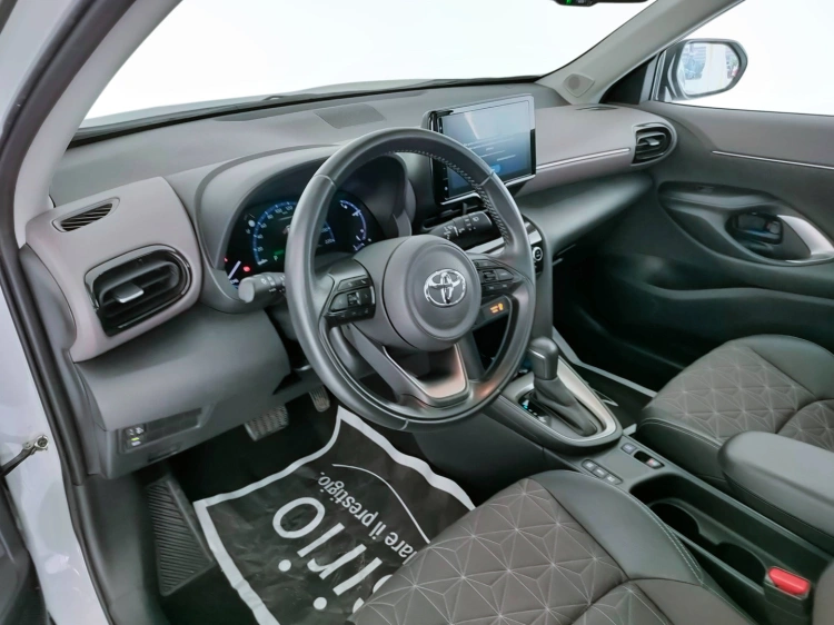 15 - Toyota Yaris Cross Yaris Cross 1.5h Lounge fwd 116cv e-cvt
