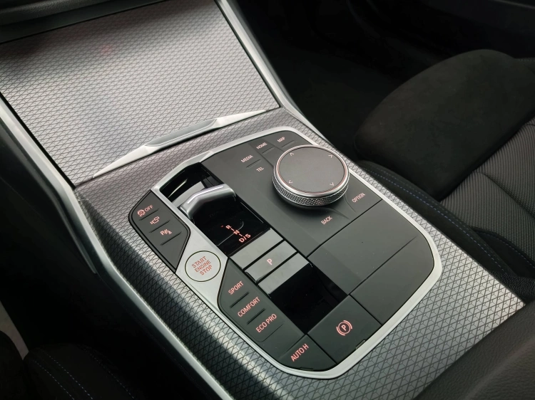 22 - BMW Serie 3 320d Touring mhev 48V Msport xdrive auto