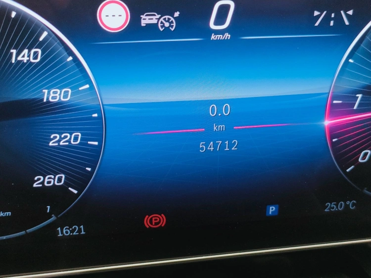 19 - Mercedes-Benz GLC 220 d Advanced Plus 4matic auto