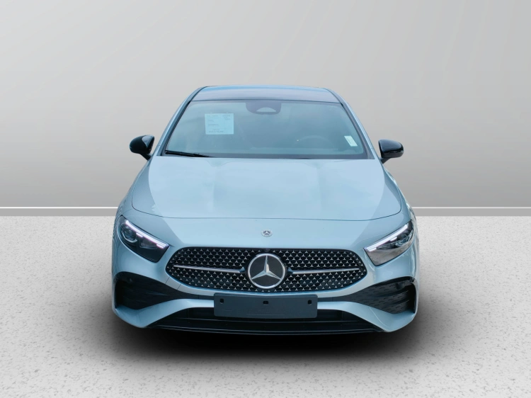 2 - Mercedes-Benz Classe A 180 d Automatic