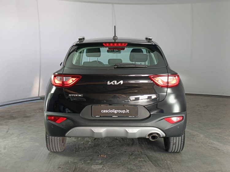 5 - Kia Stonic Stonic 1.2 dpi Urban Techno&Design Pack 84cv