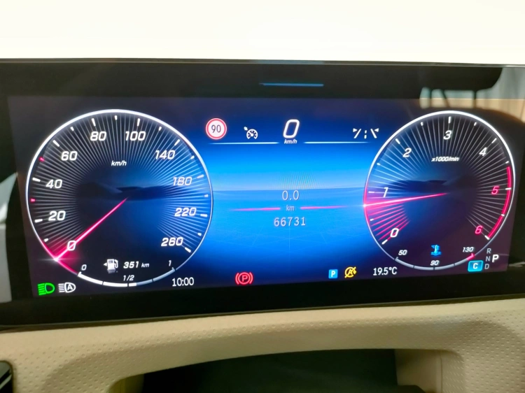 16 - Mercedes-Benz Classe A 180 d Progressive Advanced Plus auto