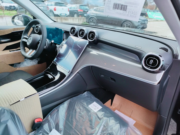 9 - Mercedes-Benz GLC 300 de 4MATIC