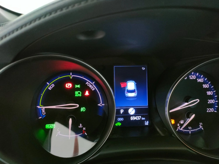 15 - Toyota C-HR C-HR 2.0h Trend e-cvt