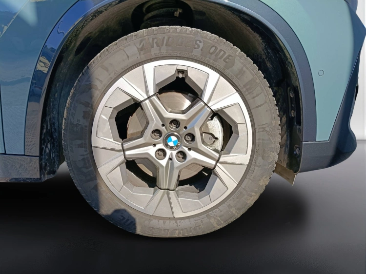 22 - BMW X1 X1 sdrive18d X-Line auto