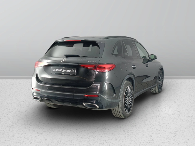 4 - Mercedes-Benz GLC 220 d AMG Premium Plus 4matic auto