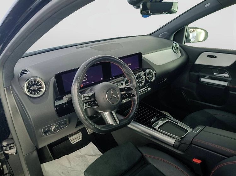 8 - Mercedes-Benz Classe B 180 d AMG Line Premium auto