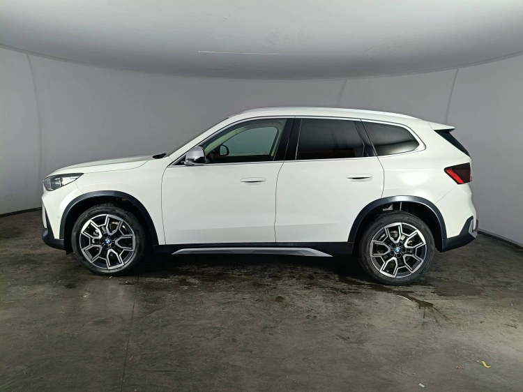 3 - BMW X1 X1 sdrive18d X-Line auto