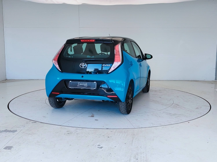 5 - Toyota Aygo Aygo 5p 1.0 x-cite m-mt