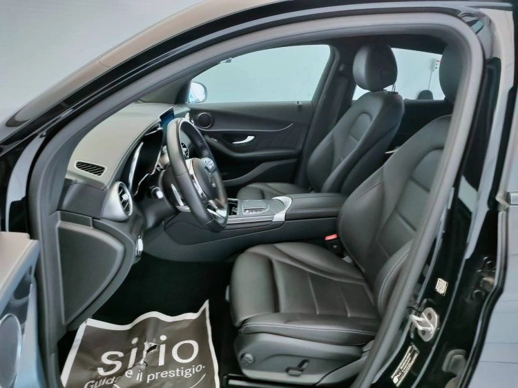 17 - Mercedes-Benz GLC Coupe 220 d Premium 4matic auto