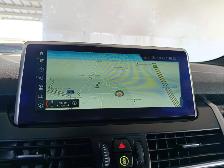 13 - BMW Serie 2 216d Active Tourer Sport auto