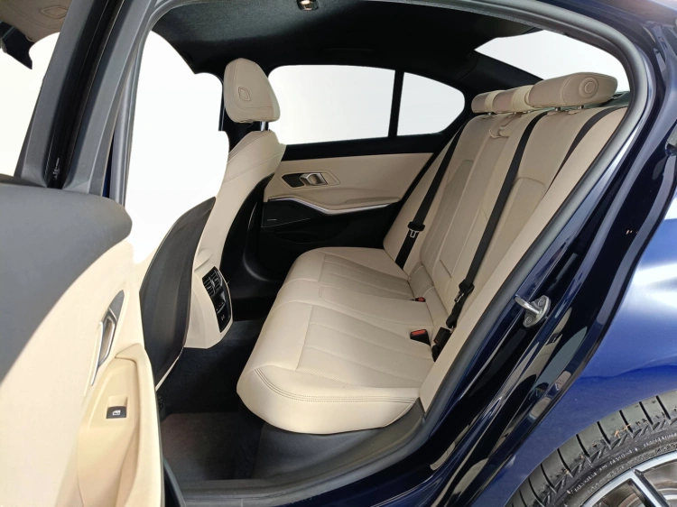 10 - BMW Serie 3 318d mhev 48V MSport auto