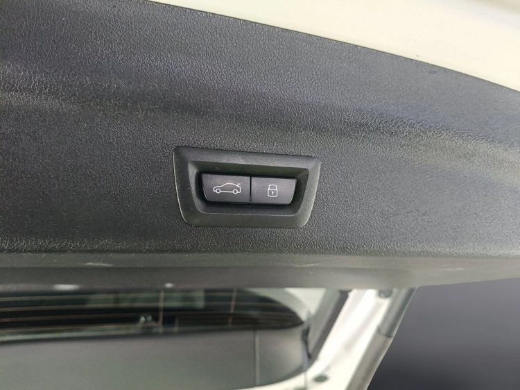 15 - BMW iX1 iX1 edrive 20 X-Line