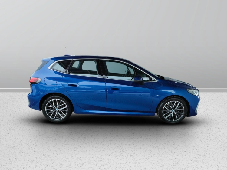 7 - BMW Serie 2 220i Active Tourer mhev 48V Msport auto