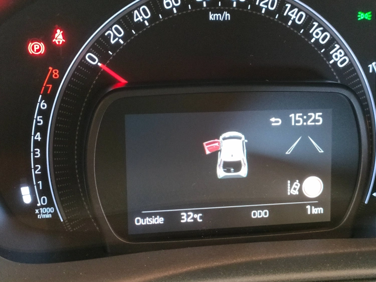 15 - Toyota Aygo X AYGO X 10B MT TREND MY24
