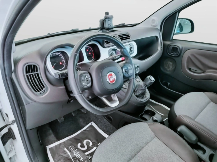 13 - Fiat Panda Panda 1.2 City Cross s&s 69cv my19