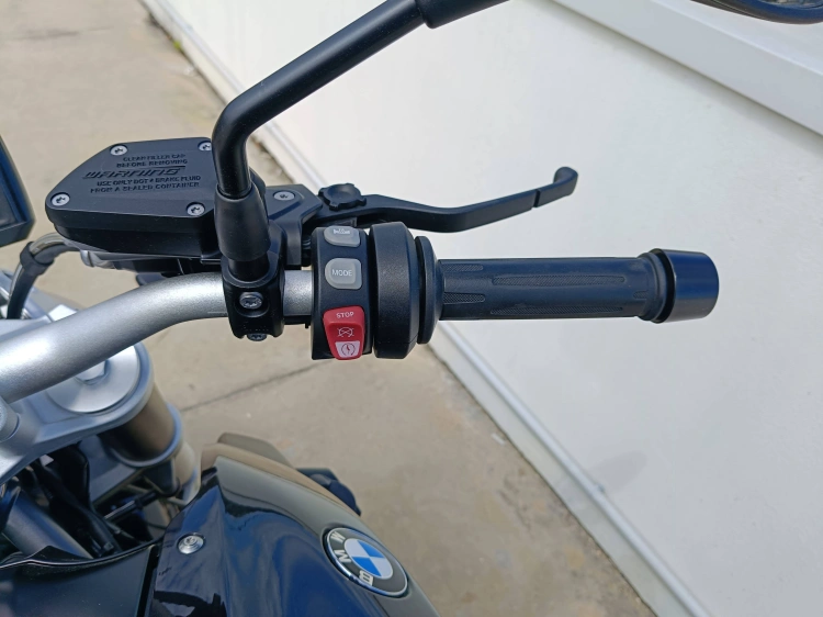 9 - BMW Motorrad R R 1200 R Black Edition Abs my17