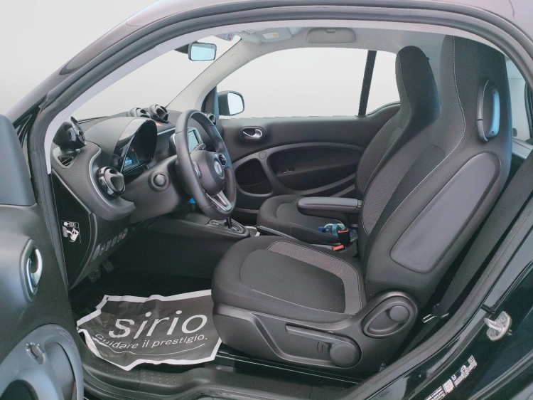 14 - smart fortwo Fortwo eq Passion 4,6kW
