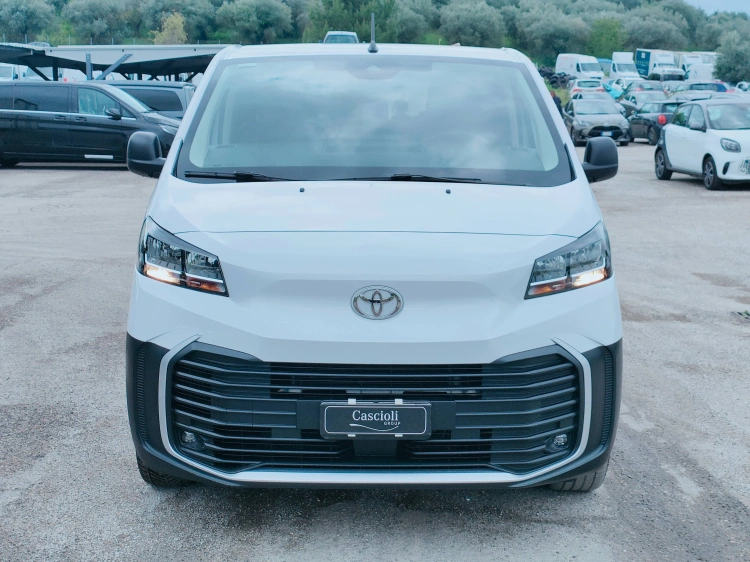 2 - Toyota Professional Proace Verso 2024 Proace Verso 2.0d 144cv S&S L2 Lounge D 9p.ti