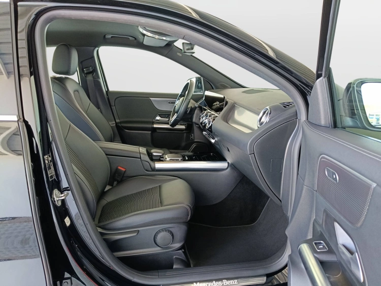 11 - Mercedes-Benz GLA 180 d Sport Plus auto