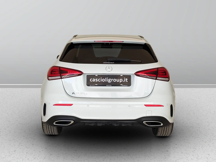 4 - Mercedes-Benz Classe A 250 e phev (eq-power) Premium auto