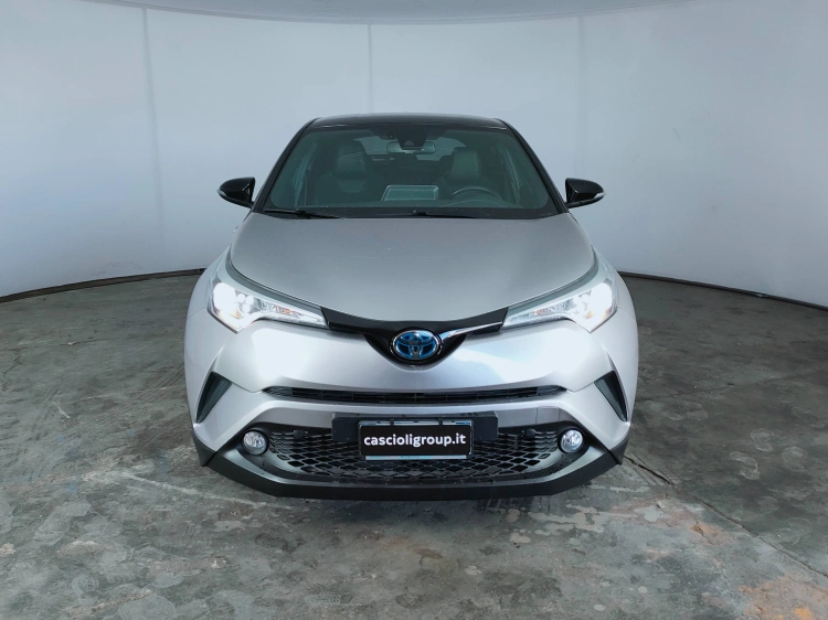 2 - Toyota C-HR C-HR 1.8h Dynamic 2wd e-cvt