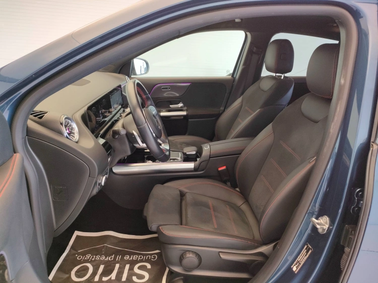 15 - Mercedes-Benz GLA 200 d Premium 4matic auto