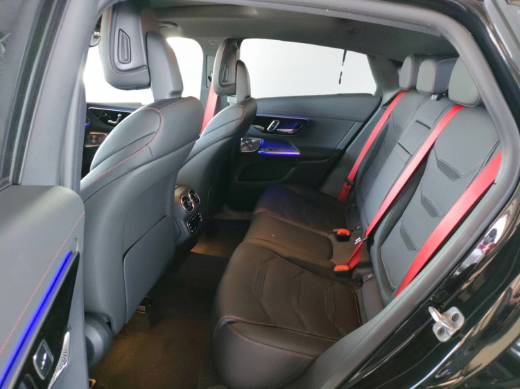12 - Mercedes AMG GLC Mercedes-AMG GLC 43 4MATIC Coupe