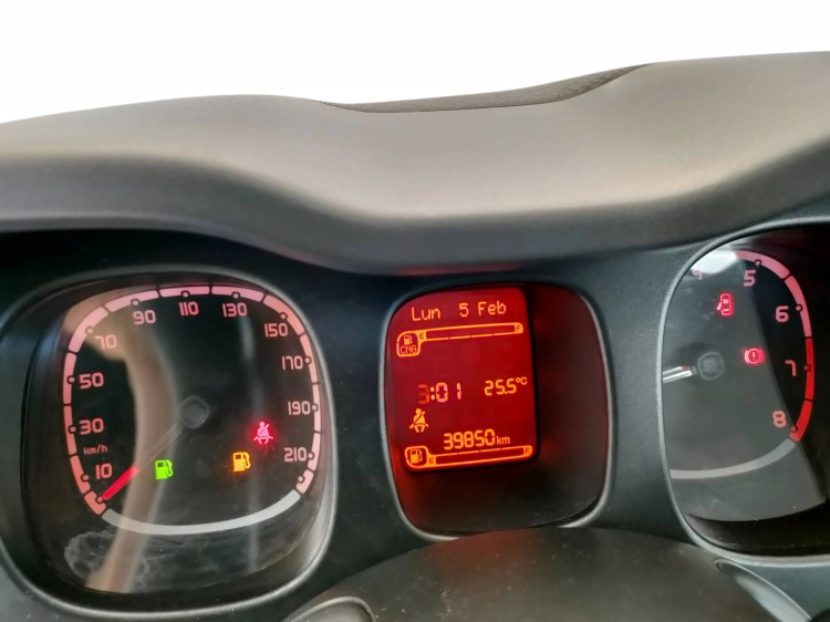 14 - Fiat Panda Panda 0.9 t.air t. natural power City Life 70cv