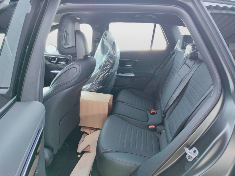 8 - Mercedes-Benz GLC 300 d 4MATIC