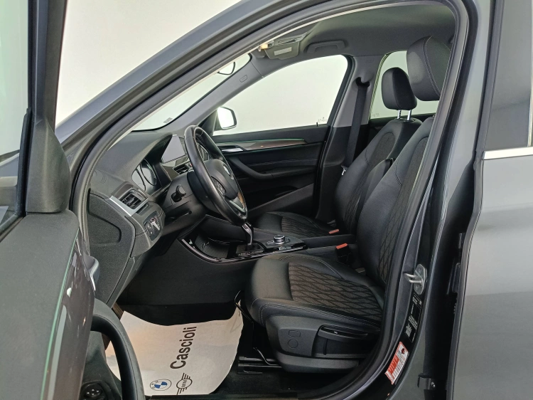 9 - BMW X1 X1 sdrive18d xLine auto
