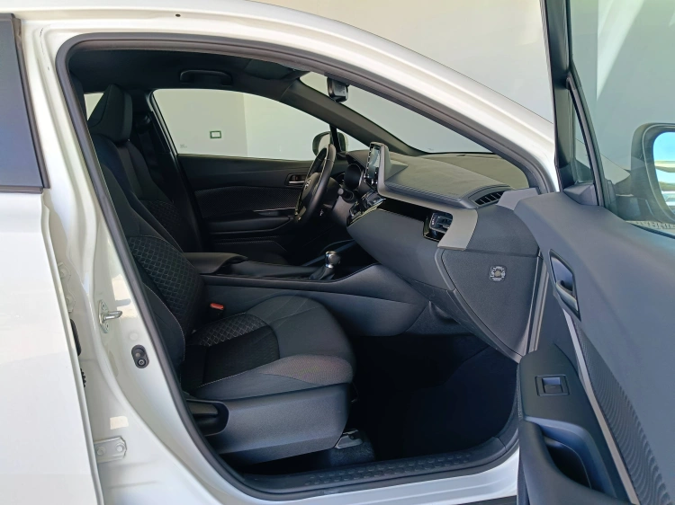 11 - Toyota C-HR C-HR 1.8H ACTIVE MY21
