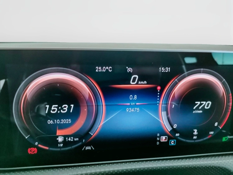 15 - Mercedes-Benz Classe A 200 d Premium Night edition 4matic auto