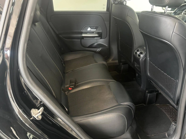 12 - Mercedes-Benz Classe B 180 Sport Plus auto