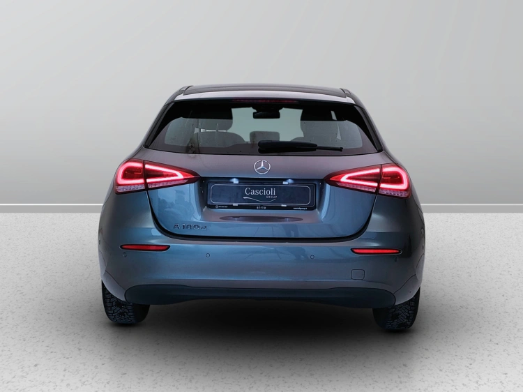 4 - Mercedes-Benz Classe A 180 d Business auto