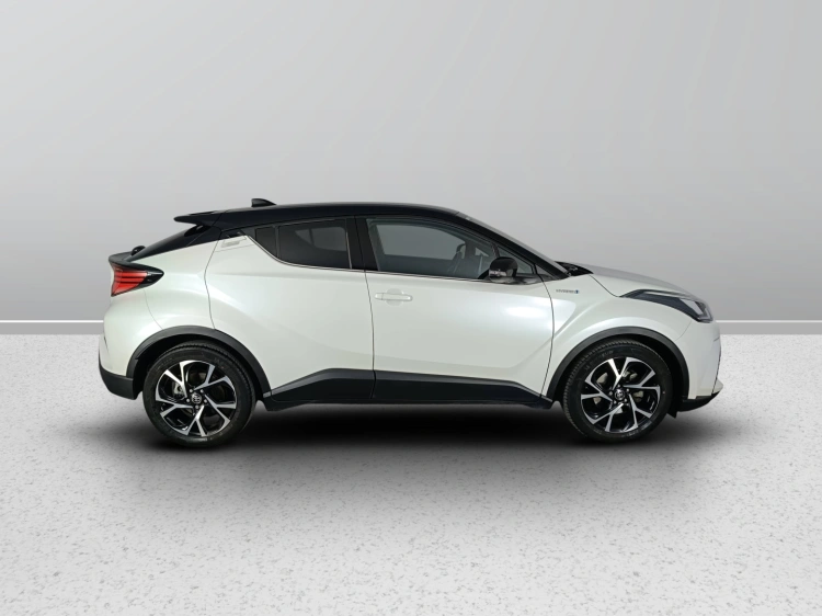3 - Toyota C-HR C-HR 2.0h Trend e-cvt