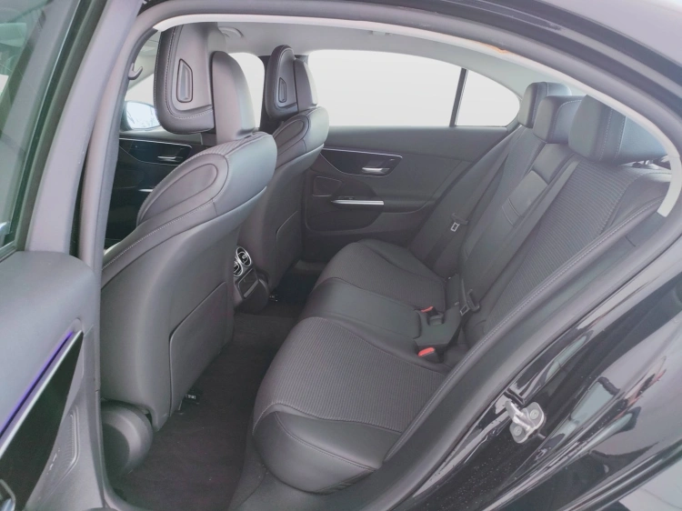 13 - Mercedes-Benz Classe C 200 d mhev Advanced auto
