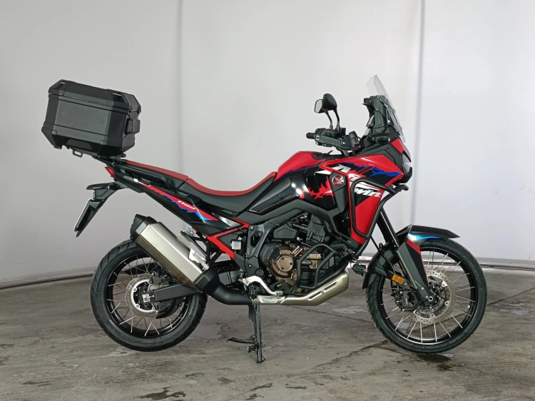 1 - Honda Africa Twin AFRICA TWIN ADVENTURE DCT