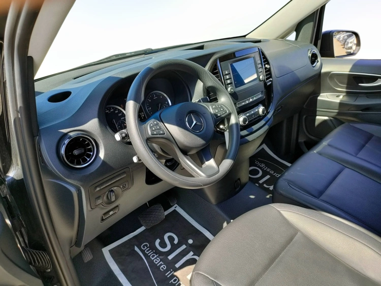 8 - Mercedes Vans Vito 114 cdi long tourer pro auto my20