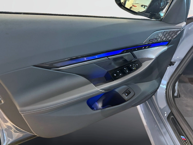 25 - BMW M M5 M5 Touring