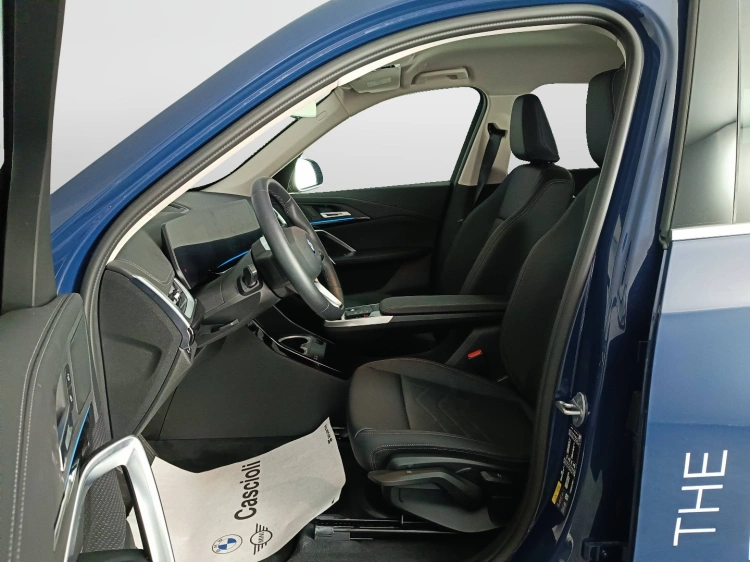 8 - BMW iX1 BMW iX1 eDrive20