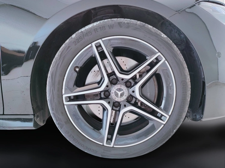 10 - Mercedes-Benz CLA Coupe 200 d AMG Line Premium Plus auto