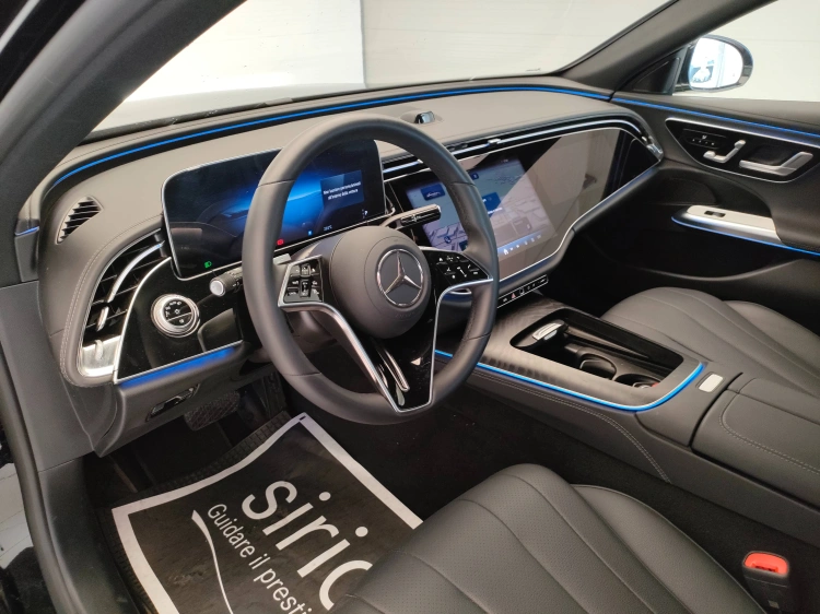 13 - Mercedes-Benz CLASSE E 220 d 4MATIC