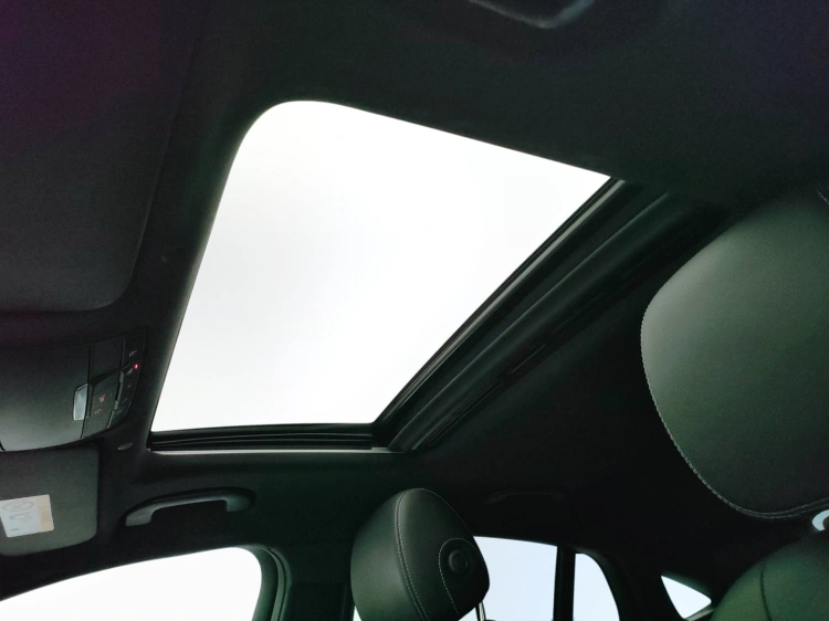 14 - Mercedes-Benz GLC Coupe 300 de phev (eq-power) Night Edition 4matic auto