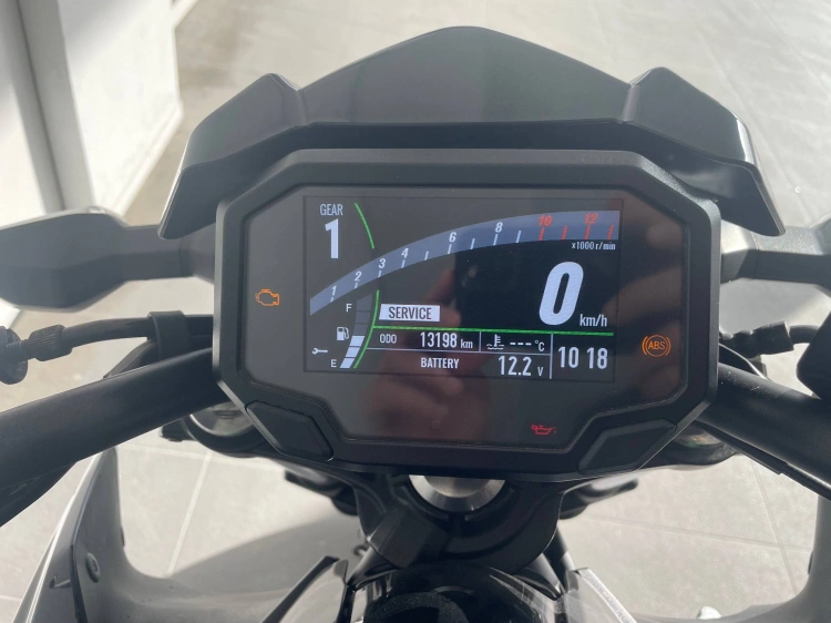 8 - Kawasaki E3030 Z 650 my20