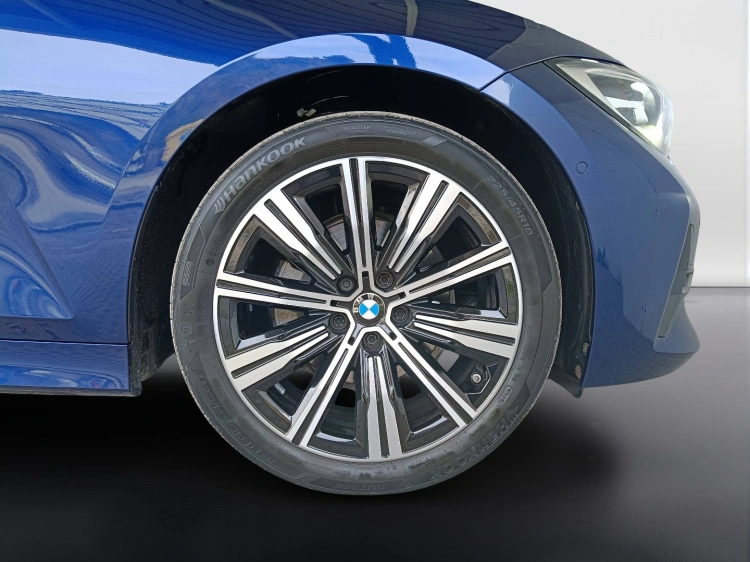 18 - BMW Serie 3 320d auto