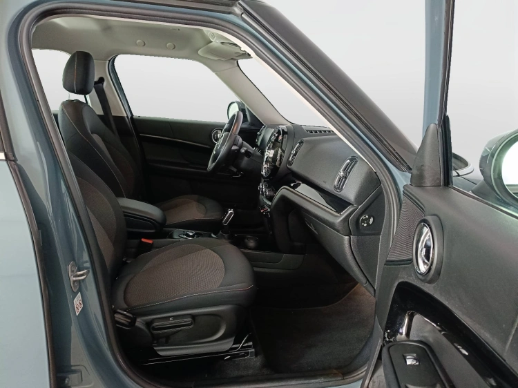 11 - MINI Countryman Mini Countryman 1.5 Cooper Essential auto