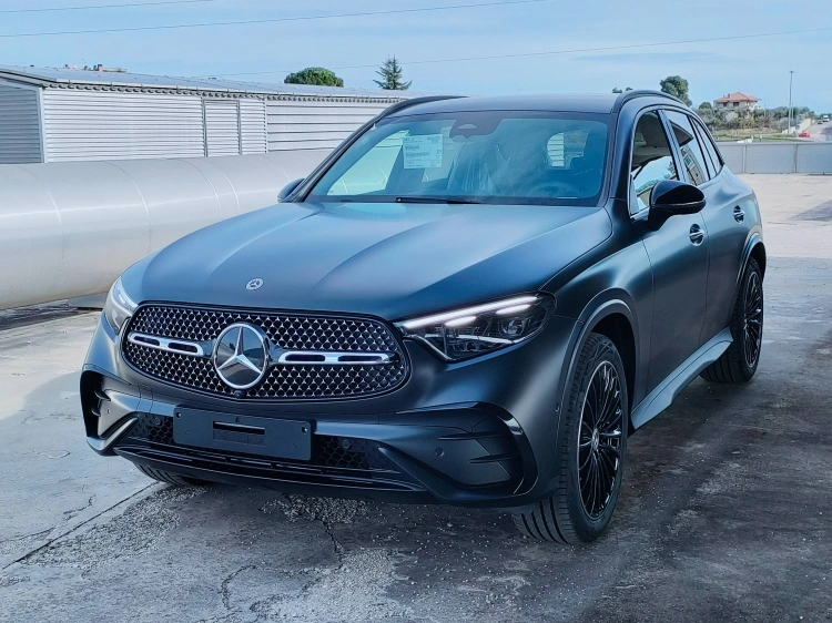 1 - Mercedes-Benz GLC 300 d 4MATIC