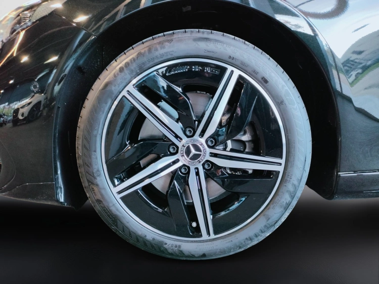 5 - Mercedes-Benz CLA 250+ Shooting Brake con tecnologia EQ
