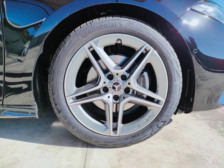 7 - Mercedes-Benz Classe A 180 d Automatic